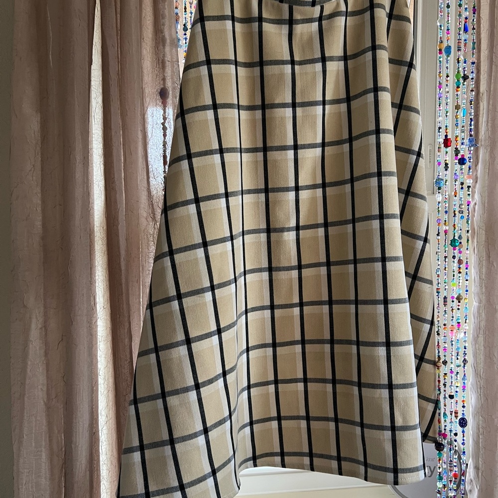 Plaid A-Line Skirt in Cream and Black